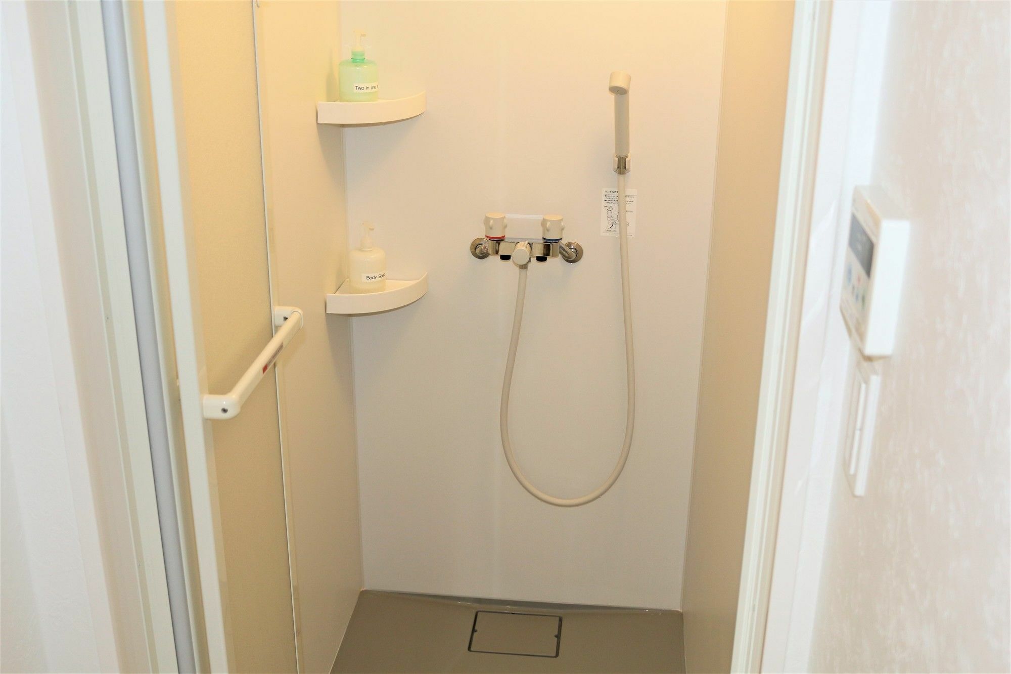 Banana Hammock Hotell Osaka Exteriör bild